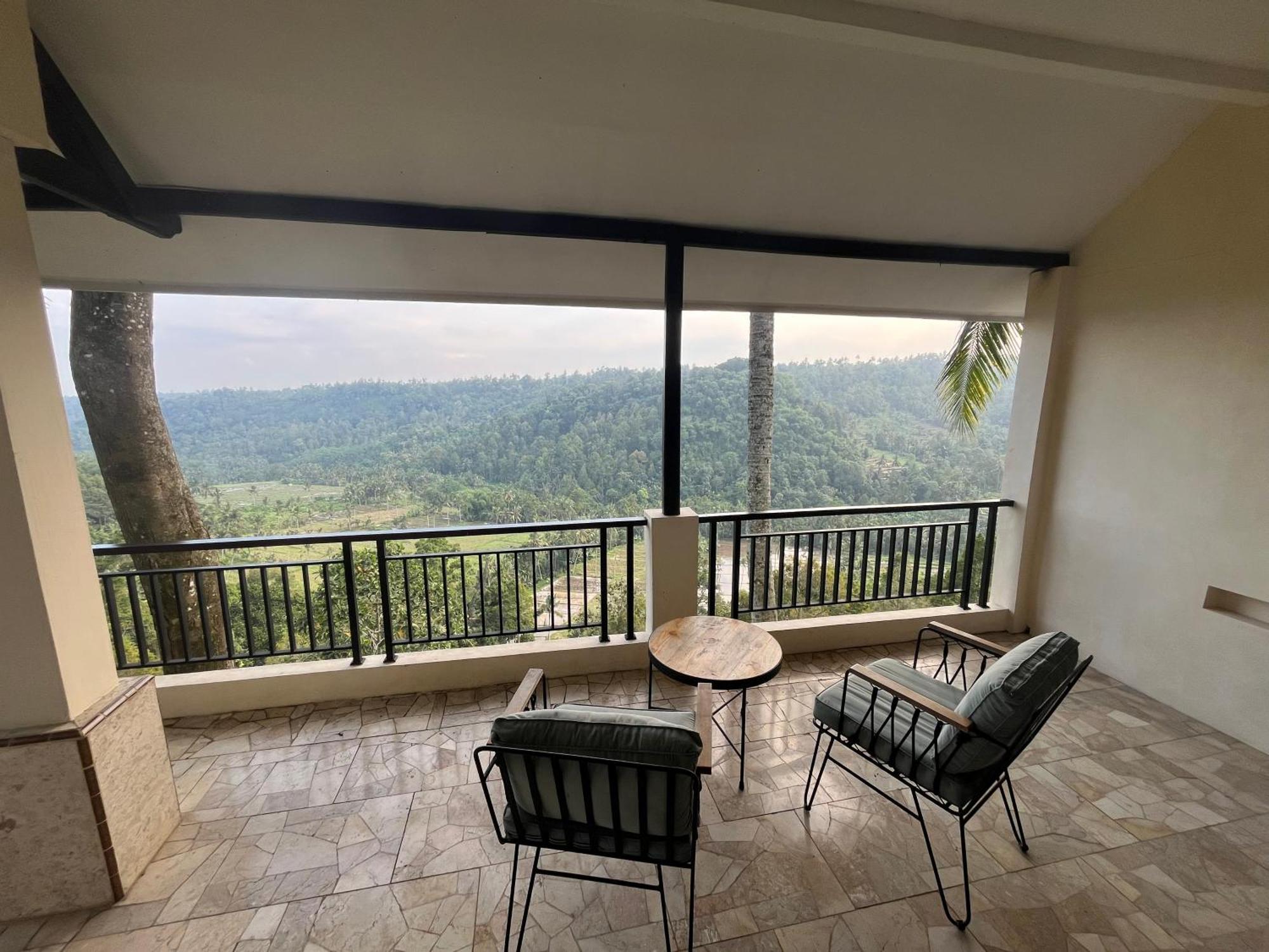 Domisili Ijen Cliff By Fays Hospitality Hotell Banyuwangi  Eksteriør bilde