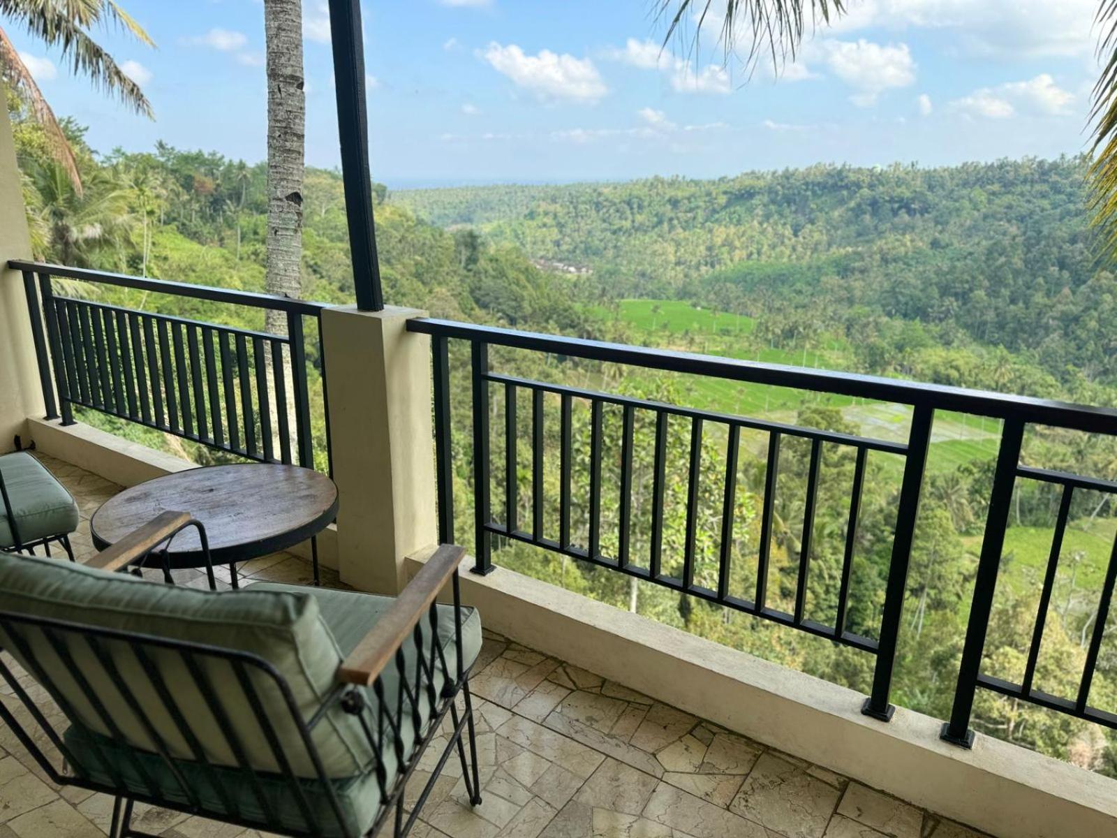 Domisili Ijen Cliff By Fays Hospitality Hotell Banyuwangi  Eksteriør bilde